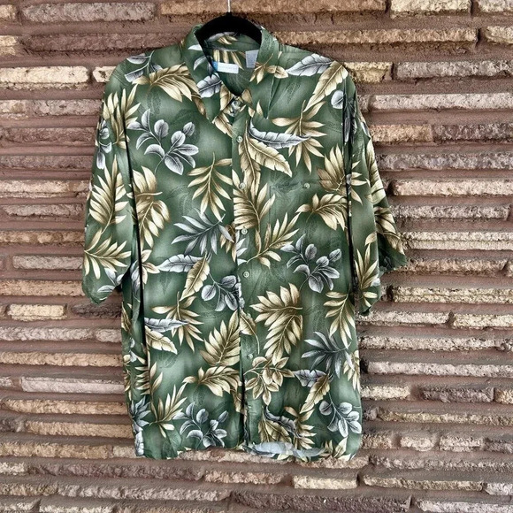Half Moon Bay Men's Hawaiian Green Floral Short Sleeve Resort Shirt Size XL - Picture 1 of 9